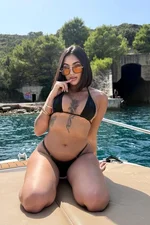 Mia