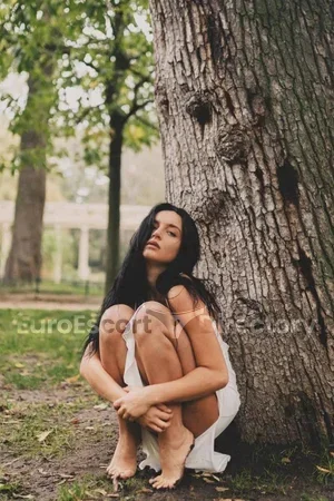Eva Euro Escort