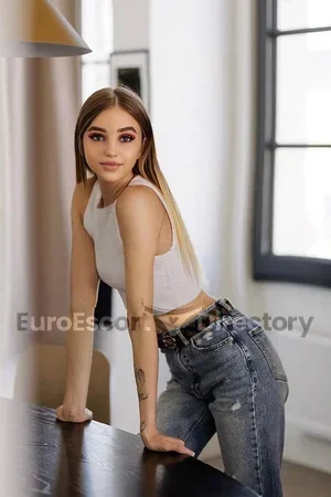 Aleksandra Euro Escort