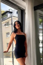 Nomi
