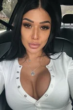 Bella J