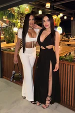 Daniela Camila duo with girl