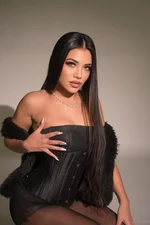 Mia