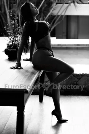 Cacau Euro Escort