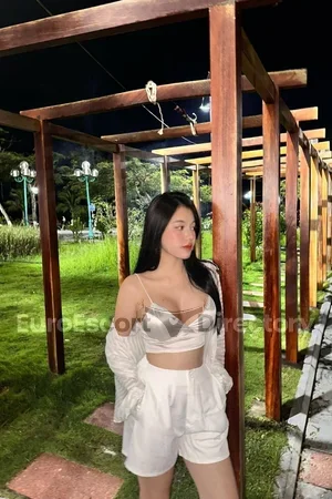 Naty Euro Escort