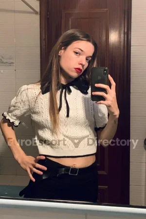 Alejandra escort