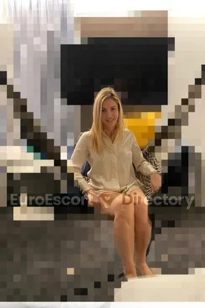 Andaanda escort