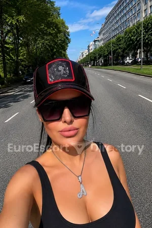 Amelia escort