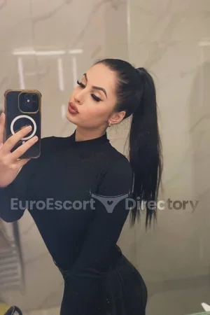Lina escort