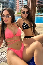 Katy Anna duo with girl