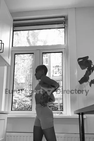 Leika B Euro Escort