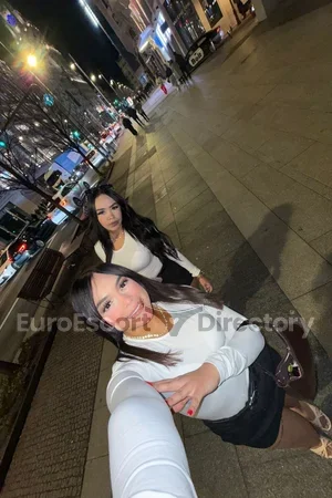Mia Camilita duo with girl Euro Escort
