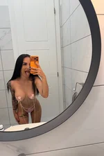 Mia