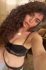 Mona