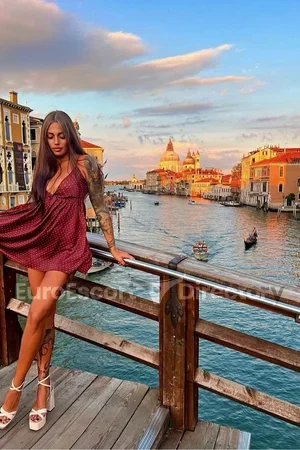 Alina Euro Escort